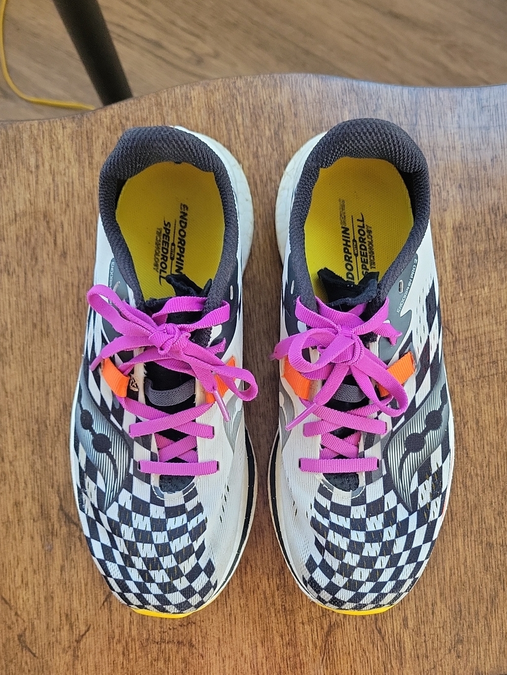 Saucony Womens Endorphin Pro 2 Size 7 Running Shoes Sneakers - Picture 3 of 10